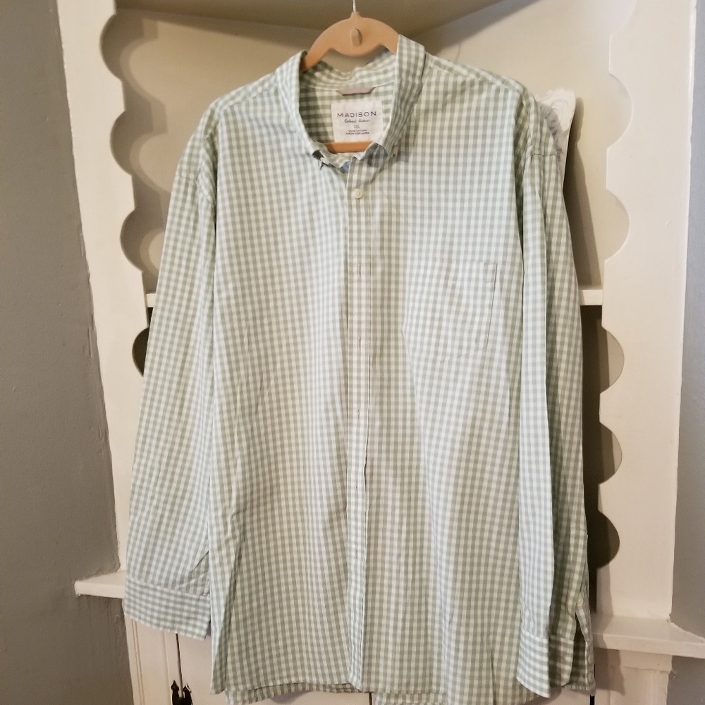 Men's Long Sleeved Dress Shirt
